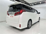 沢山乗れるのがこの車の魅力!2台で移動しないと・・・なんて時もこの車なら1台で!大活躍です♪