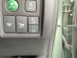 【ホンダセンシング】衝突軽減ブレーキや車線逸脱抑制などの機能で、日常の安全運転をサポートします。