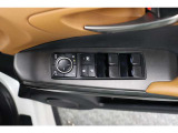 運転席ドアスイッチ回りの画像です。