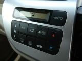 とにかくアットホーム。用事は無いけど、ついつい立ち寄りたくなる、そんなお声をよく頂きます。 当店スタッフもおしゃべり大好き。どうしたらお客様が、より楽しんでいただけるか、目指すはお客様ご満足度日本一!