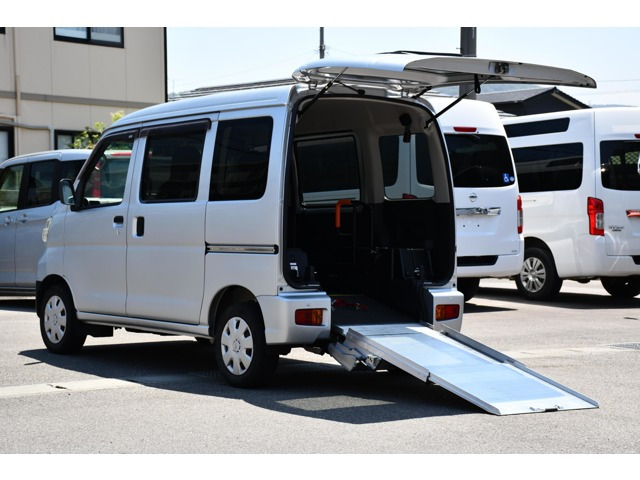 ダイハツ ハイゼットカーゴ 