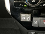 スマートフォンやお手持ちの機器のバッテリー残量が少なくなっても、運転中に充電ができるので安心ですね!