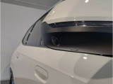 【BMWミラー】視認性の高いスタイリッシュなミラー。自動防眩機能も付いており夜間のドライビングをサポートします。
