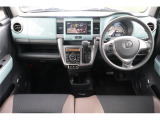 前席全体 目線も高く広い視界で安心して運転することができますね!