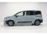HV車です。ガソリン車より燃費もよく静かで滑らかな走りです。