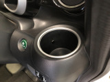 【ドリンクホルダー】こちらにドリンクホルダーがついています!