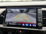 バックカメラが付いておりますので目視では確認しきれない部分を映しだしてくれるので事故防止に役立ちます。