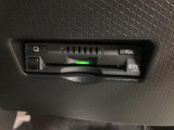 ETCを装備しています☆有料道路の料金所をノンストップで通過できてとても便利です☆高速道路のETC割引なども使えるのであるに越したことはない機能です!