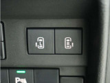 ◆両側電動スライドドア◆狭い駐車場でも乗り降りが楽々♪お子様が隣の車にドアを当ててしまう心配もございません!小さなお子様連れの方もこれで安心。