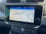 日産純正のカーナビが付いておりますので知らない所でもサポートしますので安心ですね。色々な機能でドライブも快適ですね。