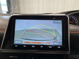 【バックモニター】駐車時に後方がリアルタイム映像で確認できます。駐車時や、夜間のバック時に大活躍♪