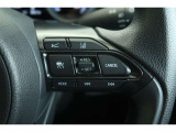 【レーダークルーズコントロール】アクセルペダルを踏まなくても、車間制御モードでは、先行車の車速変化に合わせた追従走行を行い、自動的に加速・減速・停止をします。