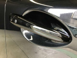 キーをポケットに入れたままでもドアのロック&アンロックができ、雨の日や、荷物の多い日に大活躍!