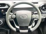 インテリアに合わせたデザインのステアリングは、運転される方のことも考え、運転しやすい形状、大きさです。是非一度、実際に触ってお確かめください。