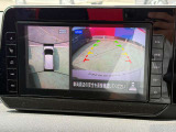 駐停車には便利なアラウンドビューモニター搭載。サイドモニターの切り替えも可能です。