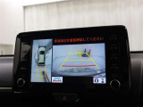 アラウンドビューモニター。上空から見た視点で駐車の際のサポートします。