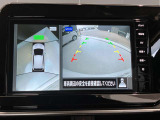 前後左右4つのカメラで、上から見たような映像をお届け、駐車時も安心、アラウンドビューモニター付(肉眼では確認し辛い左前の映像に切り替えることも可能です)。