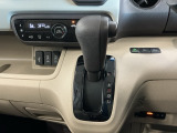 オートマチックシフトレバーは、手になじみ操作しやすい形状で安全運転にもつながります♪