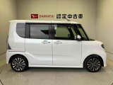 車両右側面からの写真になります。車をご覧になりたい時はお気軽に最寄りの店舗へご相談下さい。
