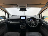運転席周辺の様子です☆ オーディオ周りやメーター類の位置など、ご確認下さいね♪