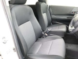 運転席・助手席です!まだまだ新しいお車なので非常にきれいです!
