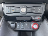 フルオートエアコン 温度設定をすれば自宅のエアコンのように車内の温度をコントロール