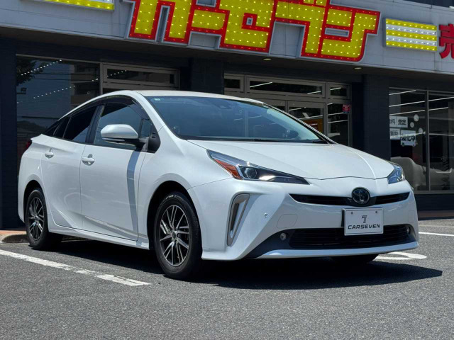 トヨタ プリウス 