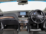 ★使いやすさや安全性を追求したステアリング周り!高級車ゆえにスイッチ類が多いのも特徴ですね!考え尽くされた配置ですぐに使いこなす事が出来ますのでご安心下さい!是非、体感してみて下さい!!