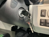 車両状態証明書修復歴の有無も一目瞭然。機能や内装・外装、走行距離、修復歴の有無をチェックし、クルマの状態を10段階にした車両状態証明書。数字や記号を使ってわかりやすく表示しています。