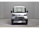当店は全車『ロングラン保証』付!(1年間、距離無制限 HV車はHV保証付) 別途延長保証もご用意しております♪ ぜひ現車を確認にご来店ください