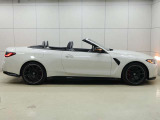中古車だけではなく、新車も多岐にわたり、正規輸入車販売を行っております。各店舗選りすぐりの仕入ネットワークの中からあなたにピッタリのお車を探します!
