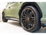285/35 front