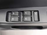 パワーウィンドゥ 運転席ドアスイッチ照明付です。