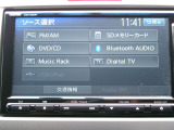 フルセグTV搭載。CD/DVD再生、Bluetoothオーディオ対応でお気に入りの音楽をお楽しみいただけます。
