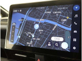 純正ナビを装備。タッチパネル式で使いやすく、お出かけもラクラクです。
