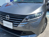 LEDヘッドライト装備。暗い道や、天候の悪い日でも視界良く運転できます。