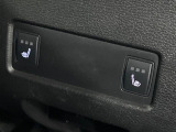 【前席+後席シートヒーター】寒い日に重宝するシートヒーターを後席にも装備!エアコンより早く温まってくれるので寒がりの人も安心ですね♪エアコンの温風は乾燥するから苦手、という方にもをおすすめです。