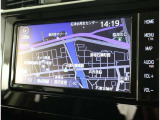 純正ナビを装備。タッチパネル式で使いやすく、お出かけもラクラクです。