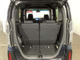 荷室は日常使いにちょうど良いサイズです。