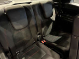 車両は屋内展示しておりますので天候に関係なくごゆっくりコンディションご確認頂けます。車両を倉庫へ保管している場合が御座いますのでご来店前に在庫確認頂けると幸いです。TEL072-784-8800