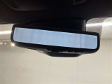 後方確認をミラーではなくカメラ映像で確認出来るデジタルインナーミラーを搭載!荷物があり、後方確認が出来ない時や雨天時などにとても便利☆