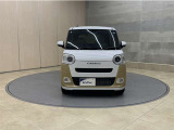 お車購入のポイントとなるフロントマスクです!かわいらしい目つきが印象的なデザインのヘッドランプです。