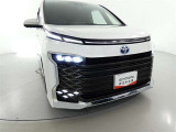 【LEDヘッドランプ】・・・消費電力の少ないLEDヘッドランプ。点灯してすぐに最大光量を発揮するのでトンネルなど周囲が急に暗くなった場合でも安心。