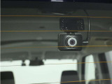 リヤ用ドライブレコーダー装備!これがあれば、相手方が危険運転をしてきた場合などでも客観的に証明でき、事故や事件の直接的な証拠の確保にも生り得ます。