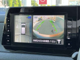 アラウンドビューモニターは、まるで上空から見たような映像で駐車をサポート!苦手な駐車も心強いですね!