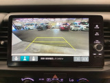 リアカメラ装備、運転に自信のない方でも安心して車庫入れができるリバース連動リアカメラが装着されています。狭い駐車場はもちろん、雨の日や夜間でもストレスなく運転していただけます。