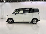 両側パワースライドドア付きだから、狭い駐車スペースなどでの 乗り降りラクラク!小さなお子さまのいるご家庭には嬉しい装備。