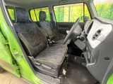 運転席シート廻りは使用感も少なく、良好な状態となっています。丁寧に使われていたことがよくわかりますね。