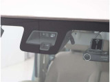 サポカーは、高齢運転者を含めたすべてのドライバーによる交通事故の発生防止・被害軽減対策の一環として、国が推奨する新しい自動車安全コンセプトです。詳しくは販売店スタッフまでおたずねください。