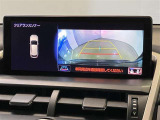 バックギアに入れて頂きますと、この様に後方が映し出されます!最終の確認はご自分の目と耳で必ず行ってください!安全第一で♪